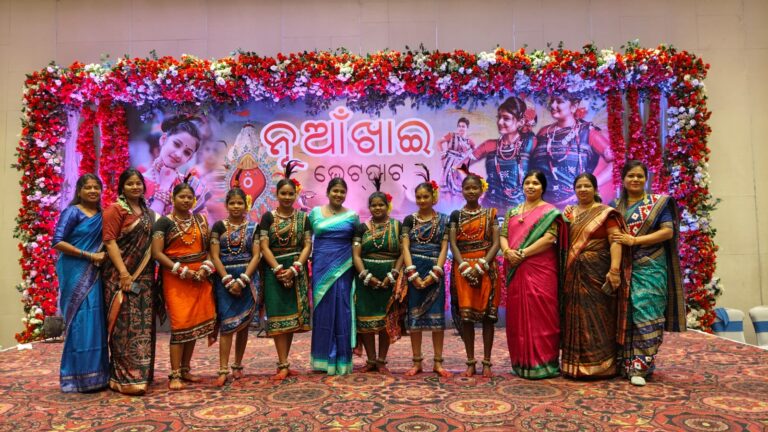 रायगढ़ में भव्यता और उल्लास के साथ मनाया गया नुआखाई भेटघाट